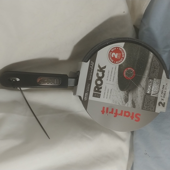 2x 8" starfrit frying pans. - Picture 1 of 5